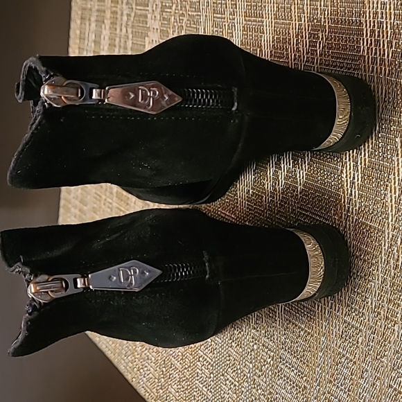 Donald J Pliner Suede booties - Picture 2 of 6